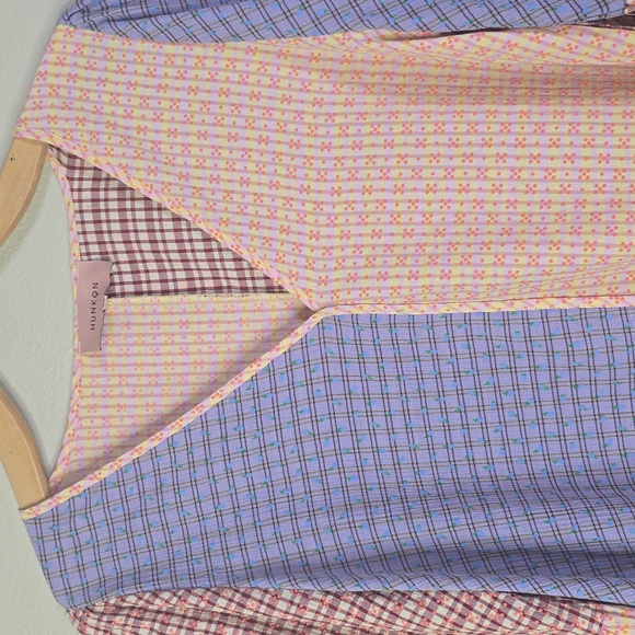 Hunkon Colorful Patchwork V-Neck Blouse With Ruffle Detail At Sleeve Size Xs - Picture 2 of 7